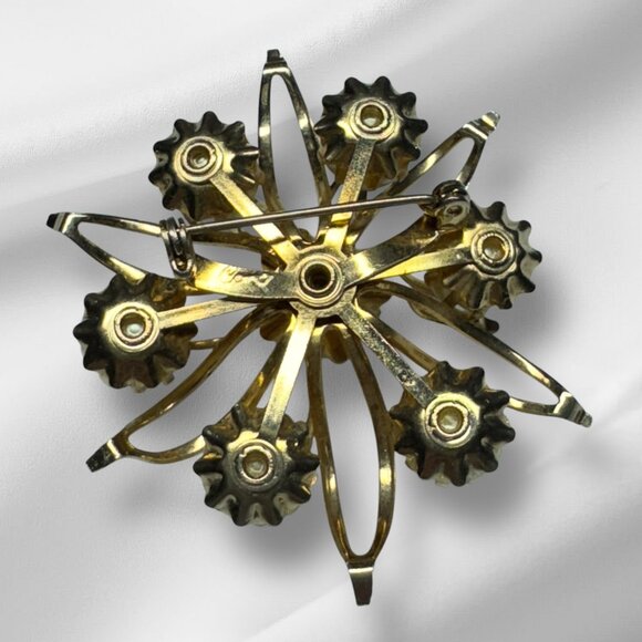 Vintage Coro Gold Tone Brooch Cream Colour Faux Pearls Floral - Picture 3 of 6